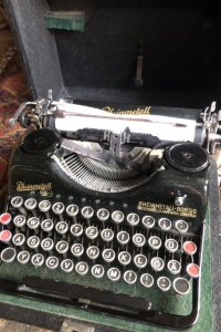 Schreibmaschine Reihnmetall