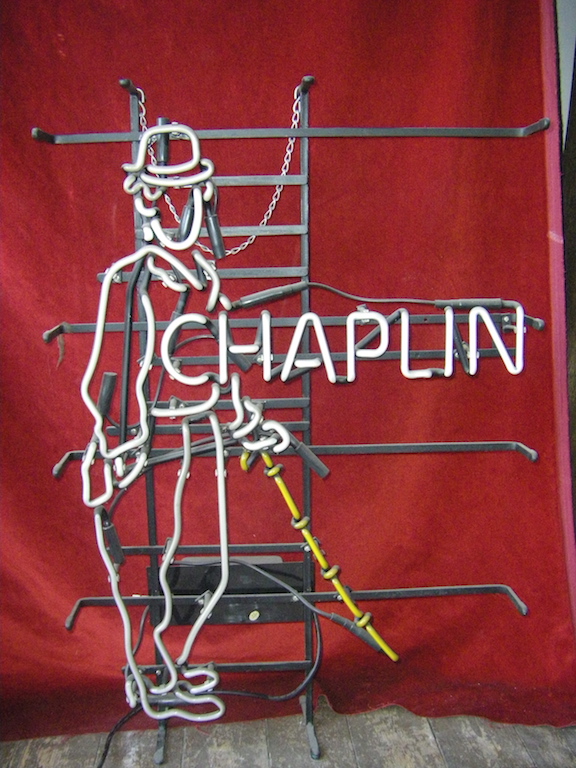Neon Carly Chaplin 2